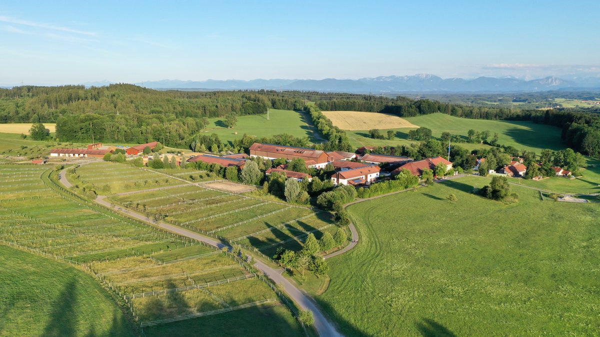 Gut Kerschlach in der Moränenlandschaft