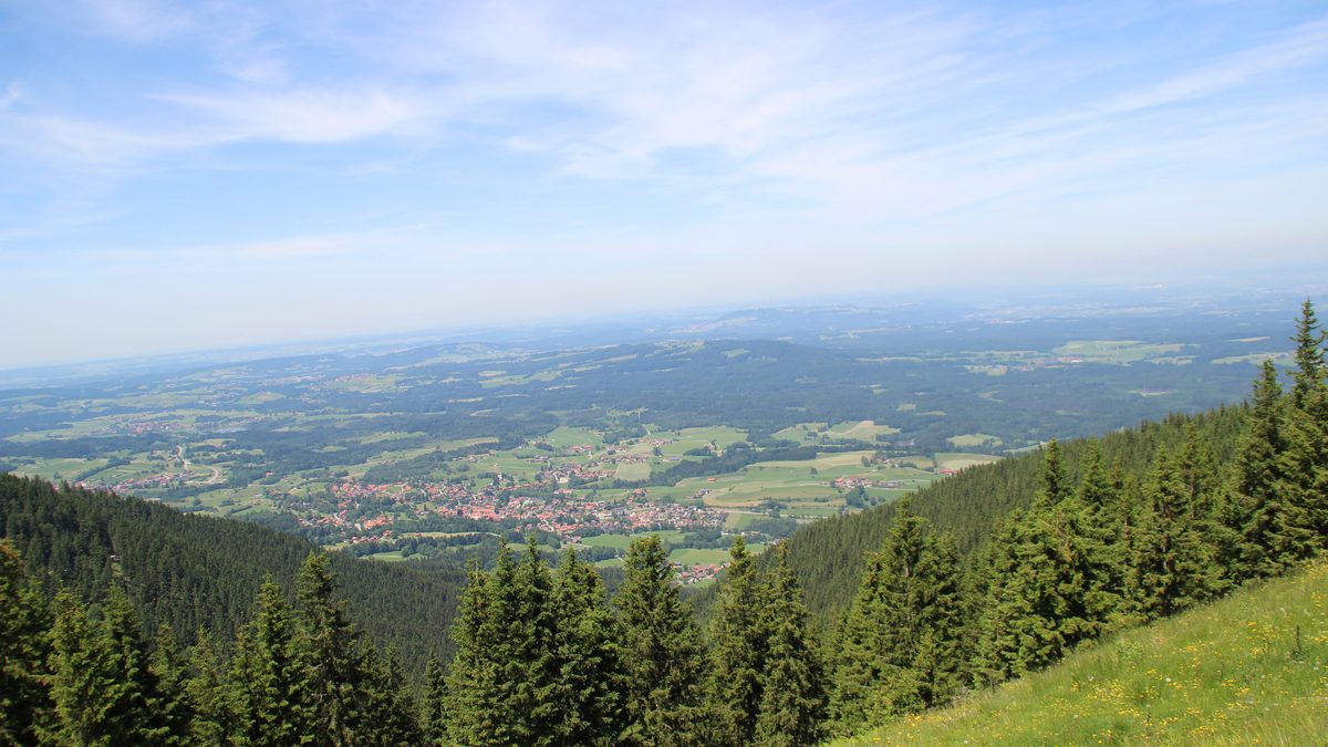 Blick vom Hörnle auf Bad Kohlgrub und das Ammertal