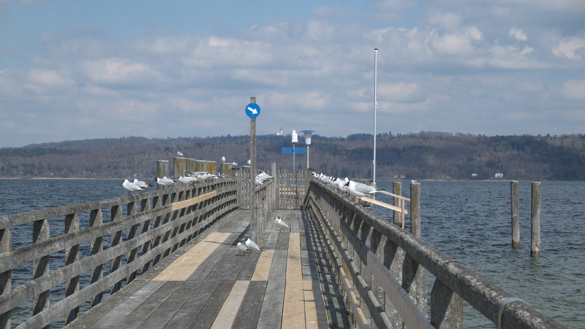 Die Schiffsanlegestelle in Dießen am Ammersee
