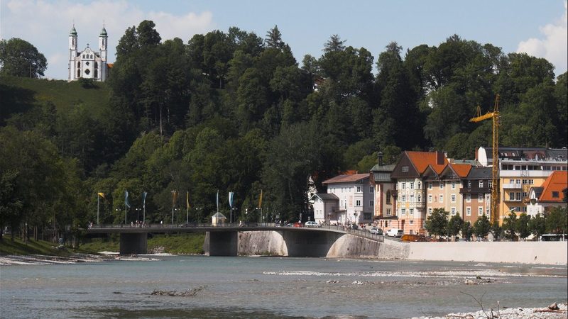 Bad Tölz an der Isar, Blick von der Isarbrücke