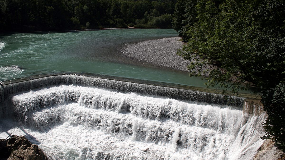 Der Lechfall bei Füssen, überspannt vom Maximiliansteg