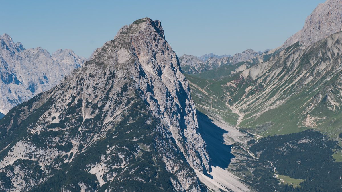 Die Gehrenspitze über dem Gaistal
