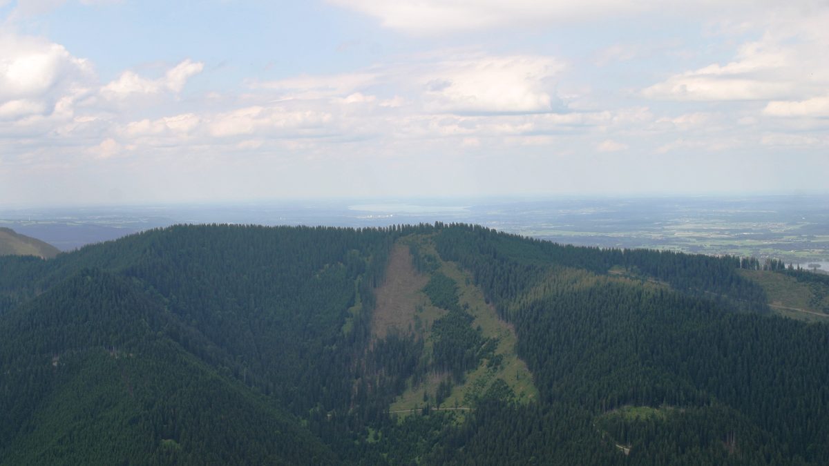 Der Aufacker in den Ammergauer Alpen von Süden