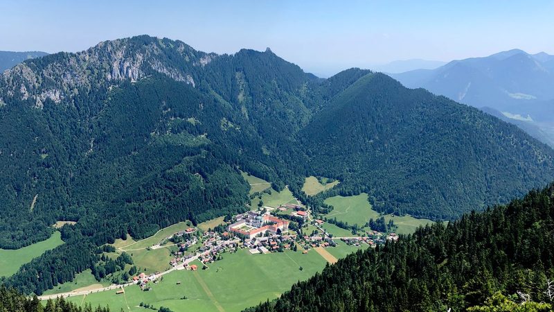 Blick von der Notkarspitze zum Ettaler Manndl