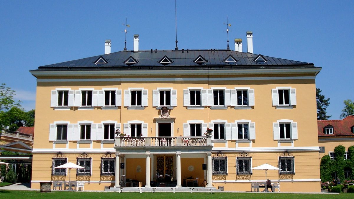 Schloss Tutzing, Sitz der Evangelischen Akademie