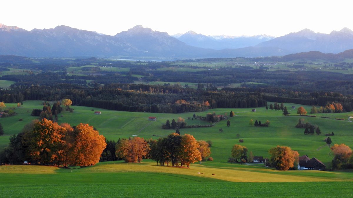 Herbstliches Ostallgäu vom Auerberg bei Bernbeuren